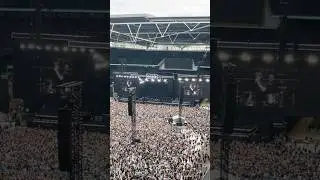 Richard Ashcroft Bittersweet Symphony at Wembley #oasis #richardashcroft #oasislive #live25 #wembley