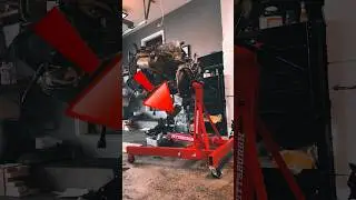 Testing Harbor Freights 2,000LB Engine Stand On My V8