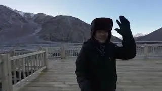 【田七浪迹天涯-忆往昔】姑娘一人一车骑行新疆，途经400多公里无人区，来到陵园扎营守夜#田七浪迹天涯#穷游的田七#骑行#骑行 #田七穷游祖国