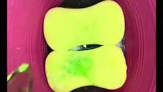 Breaking in two new sponges 🧼🧽🫧 #asmr #asmrrelaxing #asmrsounds #soapysponge #soapysqueezing