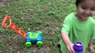 Unboxing REVIEW Lydaz Bubble Mower Electronic Walker Bubble Machine Lawn Games Outdoor Toys for Kids