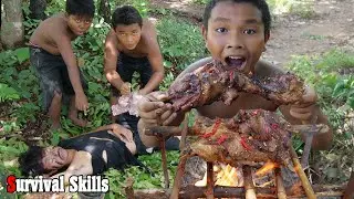 Survival Skills Primitive   Cooking pig leg eating awesome delicious HD