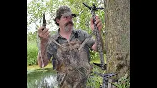 GEAR- What does Dan Infalt take hunting each day?