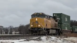 Railfanning 180 - GE AC44CWCTE UP 5920 Leading, 12/30/25