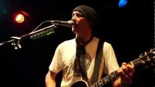 Simon Townshend sings Comeback at The Ropetackle, Shoreham