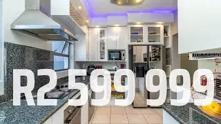 Tour of a Modern 4 Bed 2.5 Bath Full-title home with a Garden and Sky-blue Pool Masterpiece For Sale