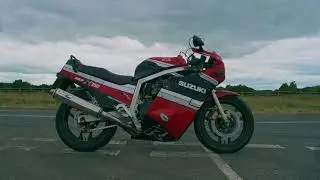 Suzuki GSX-R 750 1985 project | It's GSX-R o'clock Part 1 | Classic Bike Restoration