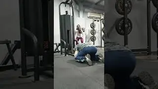 Commando-xfit , 👷&zwj;♂️ building abdominals 🔥 Kneeling cable crunch , light weight , baby 😅
