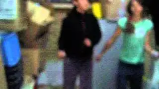 raquel y fiamma bailando