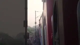 wow train aagyi 🤣 #shorts