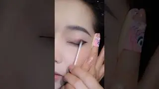 Easy Korean Eye Makeup Hack Makeup Hacks #shorts #makeuphacks #eyemakeup #koreanmakeup #Hacks #eyes