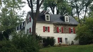 Abandoned Neighborhood/Farm w/ Old Cars Left Behind