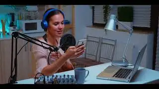 How To Pitch Yourself as a Podcast Guest