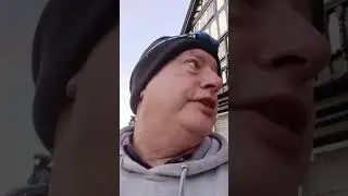 Waiting for a taxi in Beaulieu