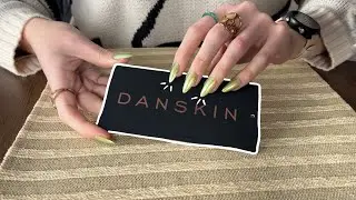 ASMR Clothing Tag Tapping & Scratching, No Talking