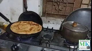 How to make a Punjabi Parathaپنجابی پراٹھا کیسے تلا/بنایا جاۓ
