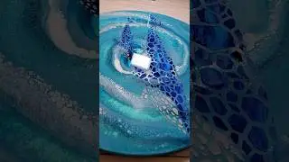Been patiently waiting to show you this painting 🐋🐳💙🩵#art #artist #whale #ocean #stencil