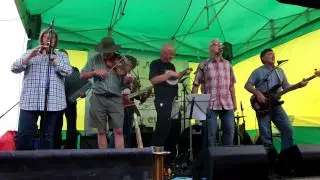 Leigh Folk Festival 2015 - Famous Potatoes - Eight More Miles to Leigh-on-Sea