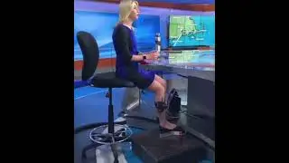How news anchors scroll teleprompters...