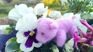 DIY Needle Felt Piglet 🐷 &ndash; Make the Cutest Mini Pig Tutorial