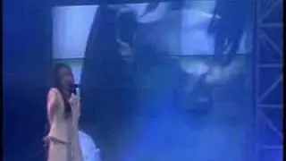 Kiss Because I am a Girl (live_clip)