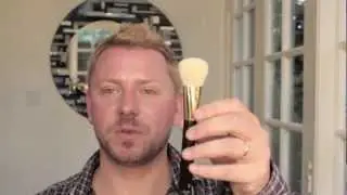 TOM FORD BLUSH BRUSH