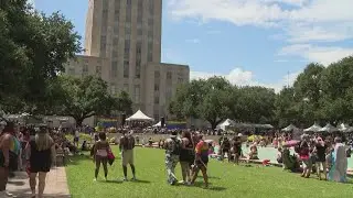 Thousands celebrate at Houston pride fest