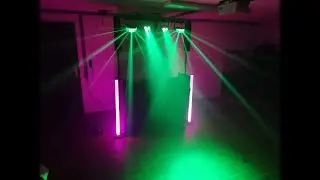 DJ Mark Kiss: Kompaktes DJ Setup. Auf 130cm: Fun Generation Satmix 2.1, ADJ MTS-4, FXBAR-5SET