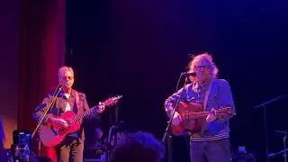 Golden Smog play “Radio King” at White Eagle Hall on 2025/12/5