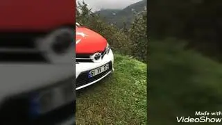 Toyota auris teaser