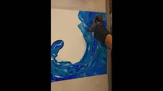Riding a big wave!😉✌️🌊 #abstractfluidart #fluidartist