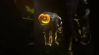 Roblox just made HEADLESS HORSEMAN available for FREE!? 🎃🐎