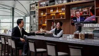 Внутри нового зала ожидания Plaza Premium Lounge в международном аэропорту Техо в Пномпене