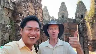 Angkor Amazing tour with tourists from Canada