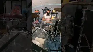 Playing DANCE OF ETERNITY with ONE HAND.