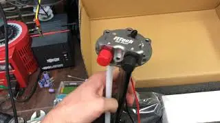 Обзор и распаковка топливного насоса Fitech 50015, устанавливаемого в бак.