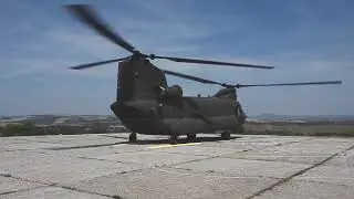 Il decollo del Chinook che rientra alla base (UNA ACIES 2019)