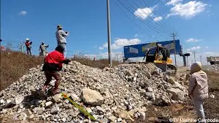Incredible NEW Showing Power Dozer Push & Cutting Slope Downhill Gravel & 12Wheels Truck Transport
