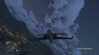 Aterrize en la pista más corta de GTA 5 y esto paso..