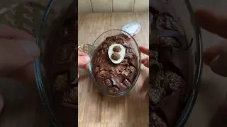 Nutella and Kinder brownie topped with Kinder Joy ice cream ! 🤤 #brownies
