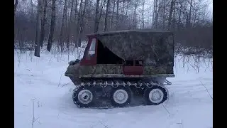 Гусеничный вездеход с двигателем 