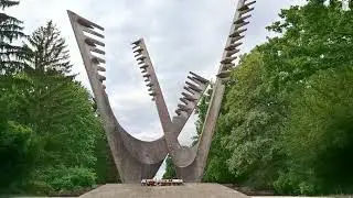 Soviet War Graves. Brothers in Arms Monument. Szczecin Cemetery. Szczecin, Poland 🇵🇱