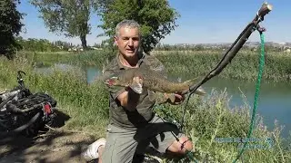 PESCA CON CA&Ntilde;A IMPROVISADA CON REPUESTOS DE BICICLETA
