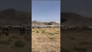 Apache Helicopters Clear Runway at Kabul Airport for C17 to Take Off | Raw Footage
