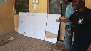 Aji na Uku kenan da ake kan gabatar da Aikin Saka masa Allon Rubutu. 