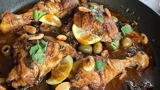 Marokkanische Hähnchenpfanne mit Pflaumen & Oliven | Einfaches orientalisches Hähnchengericht