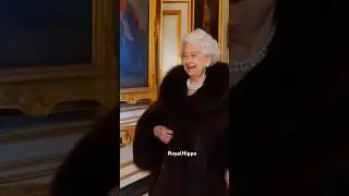 Queen Elizabeth II in Fur #royal #britishroyalty #queen #furry #coat #elizabeth #warmup #kingcharles