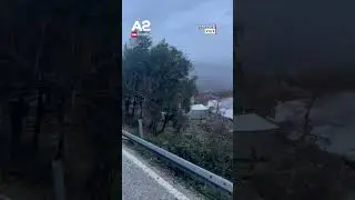 Moti i keq n&euml; Vlor&euml;, &ccedil;ahet rruga n&euml; fshatin Vajz&euml;