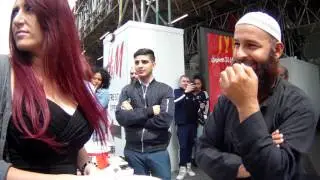 Jayda Fransen confronts Dawah stall in Birmingham - Part 1