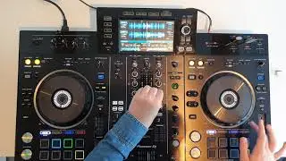 Old school Moombahton Mix #22 on Pioneer XDJ-RX2- Dj Kayleighh
